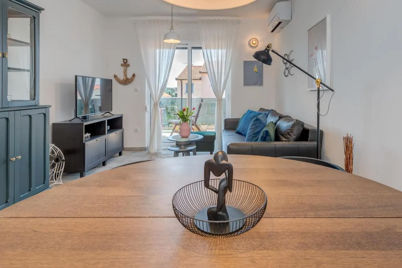 New And Chic Place Near Old Town Of Trogir 0*,