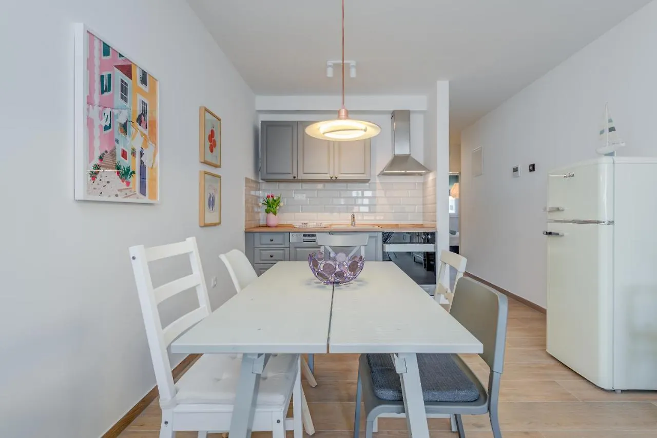 New And Chic Place Near Old Town Of Trogir Apartment