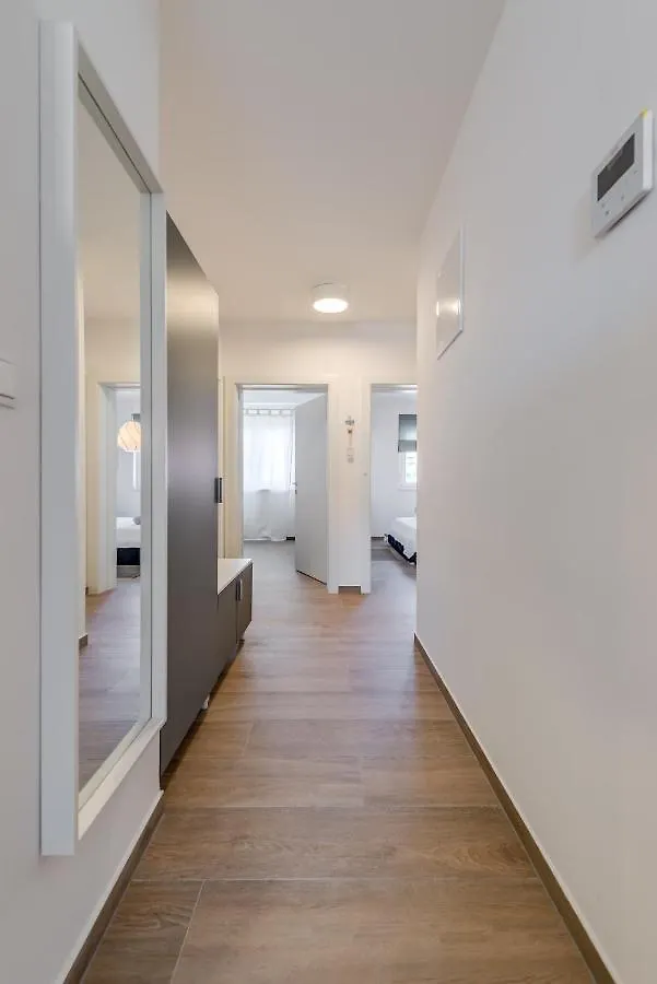 Apartment New And Chic Place Near Old Town Of Trogir Croatia