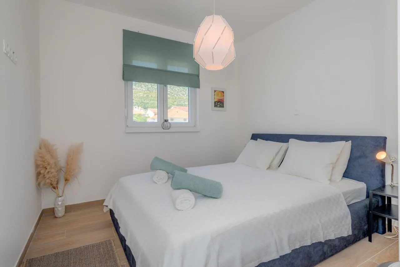 New And Chic Place Near Old Town Of Trogir