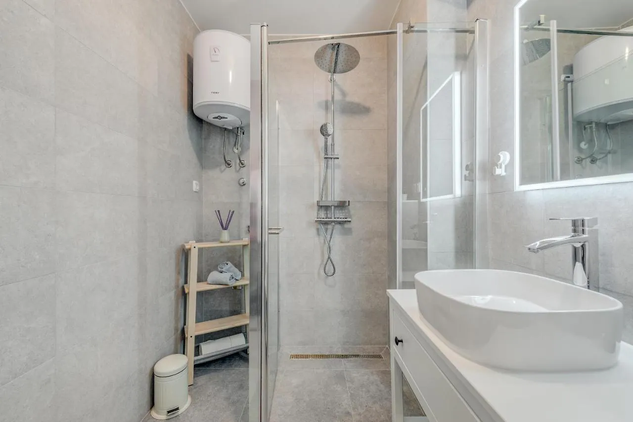 New And Chic Place Near Old Town Of Trogir Apartment